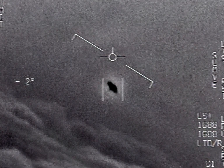 One of the Pentagon UFO videos showing alien aircraft